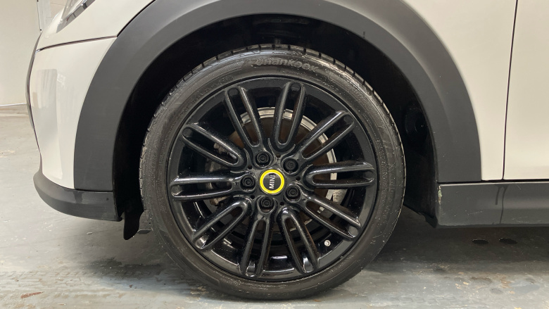 MINI Hatchback 135kW Cooper S Level 2 33kWh 3dr Auto Electric Hatchback